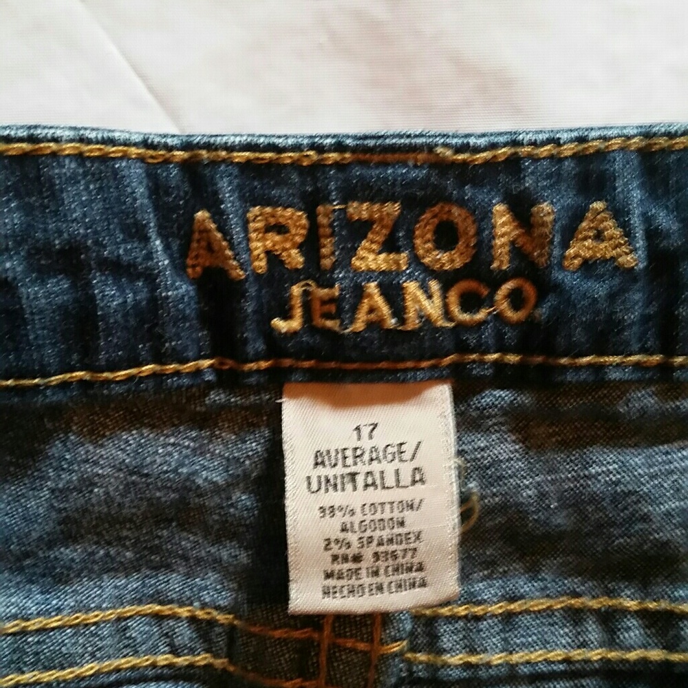 Arizona Jeans size 17 average